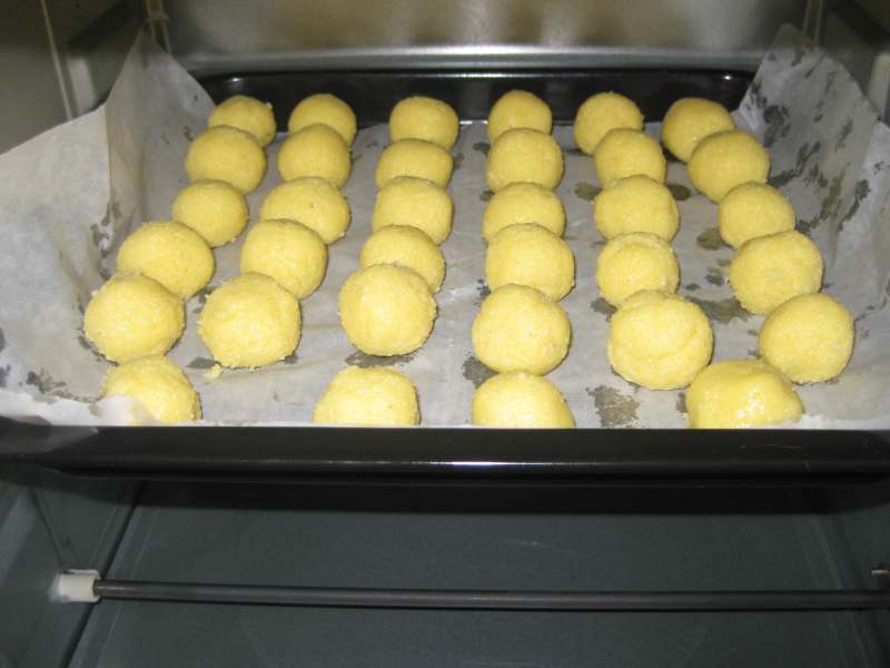 Steps for Making Coconut Butter Balls