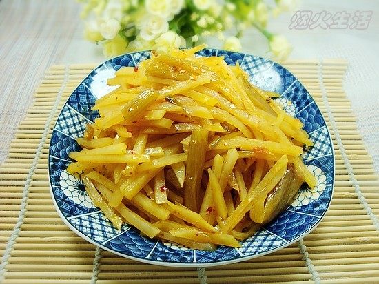 Quick Appetizer - Sour Pickled Cabbage Fried Potatoes