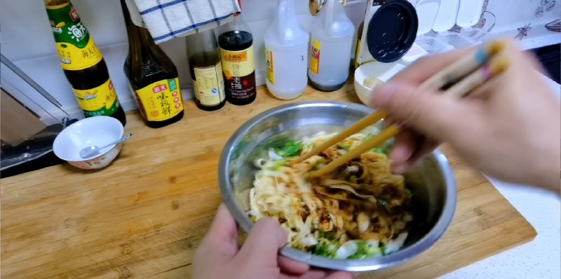 Steps for Making Cold Bean Noodle Salad