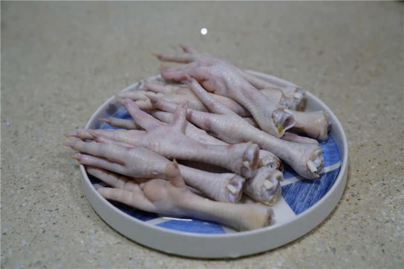 Steps to Make Crispy Braised Chicken Feet