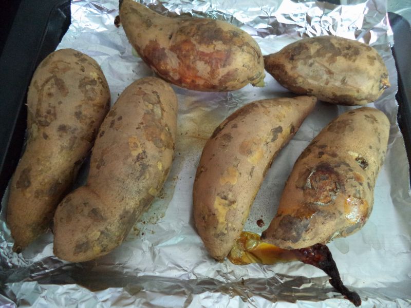 Steps for Baking Sweet Potatoes