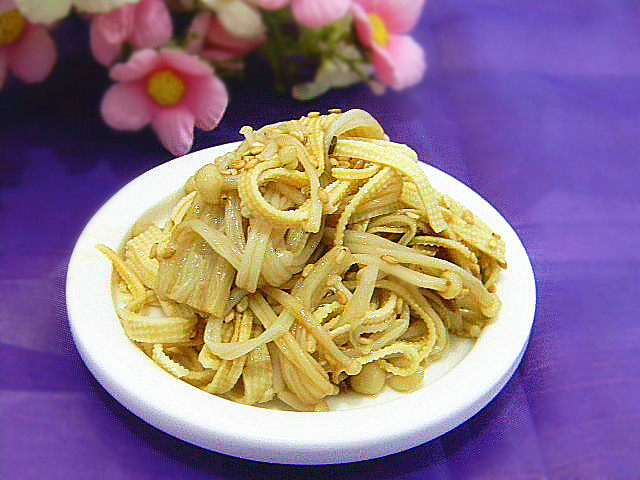 Bean Curd Skin and Enoki Mushroom Salad