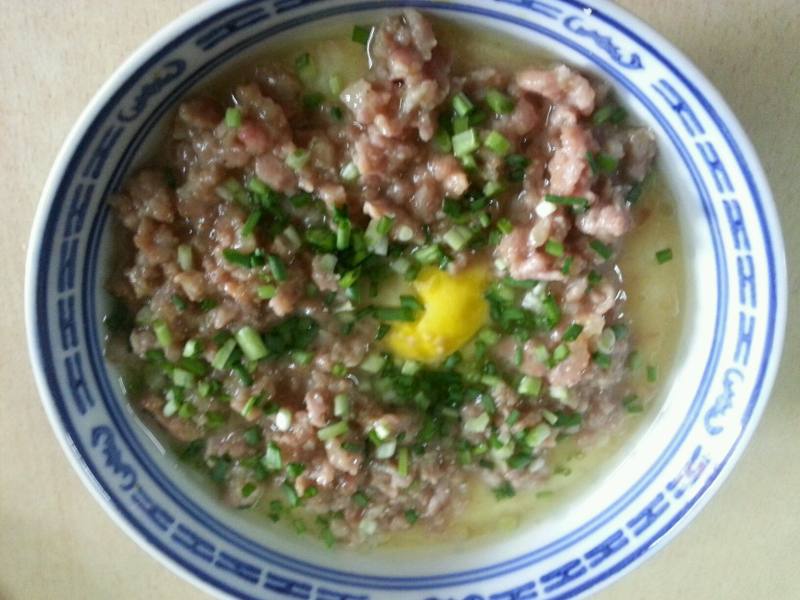 Steps for Making Steamed Minced Meat and Salted Egg with Egg