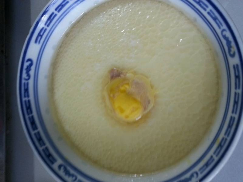 Steps for Making Steamed Minced Meat and Salted Egg with Egg