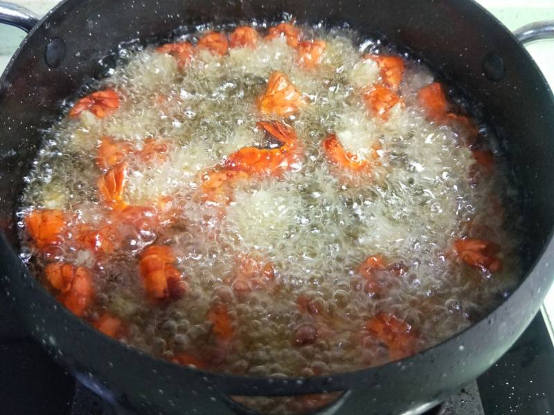 Steps for Making Spicy Lobster Tails