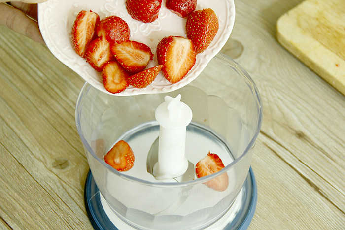 Steps to make Strawberry Milkshake Sorbet Semifreddo