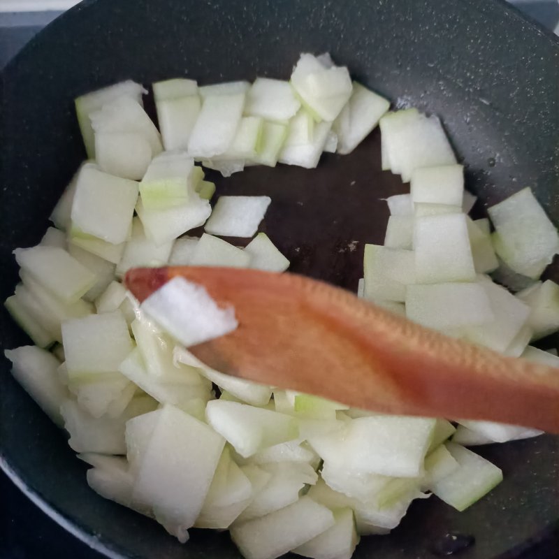 Steps for Cooking Winter Melon and Dried Shrimp Soup