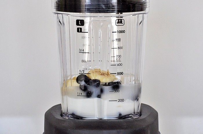 Blueberry Nut Pot Smoothie Making Steps