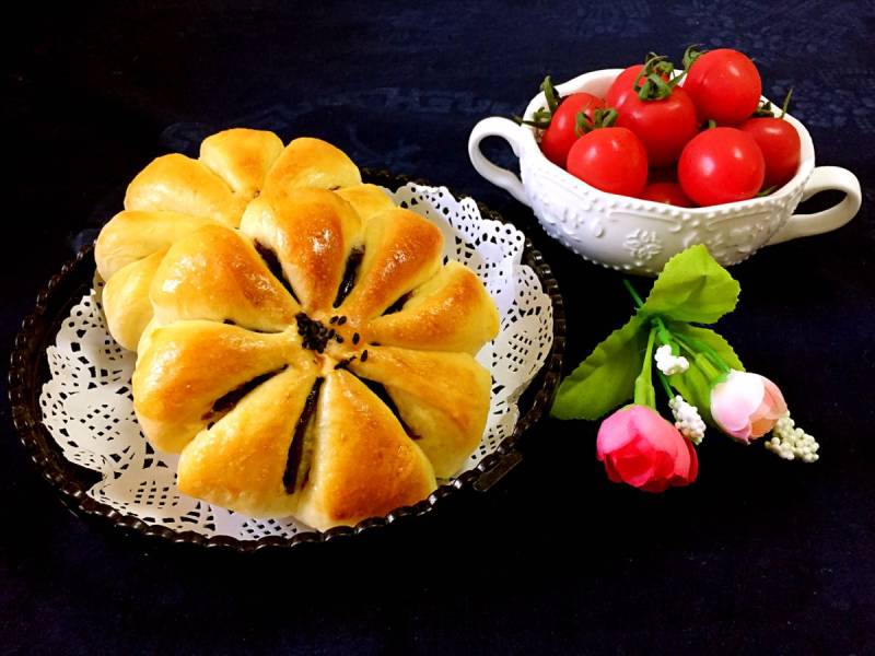 Steps for Making Red Bean Flower Bread