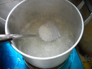 Steps for Making Honey Bean Ice Vegetable and Fruit Glutinous Rice Porridge