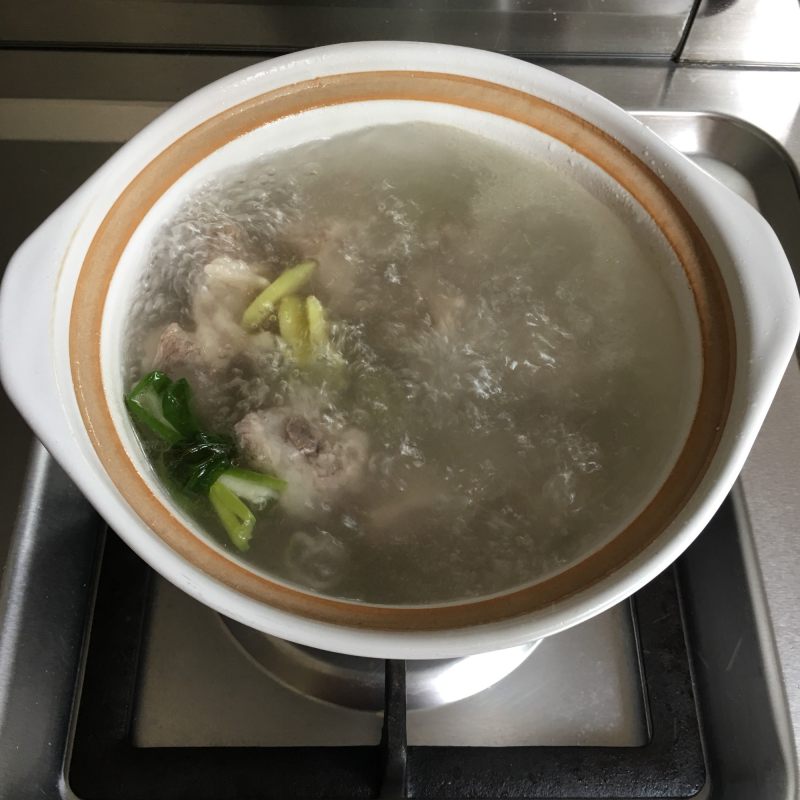 Steps for Making Mushroom and Winter Melon Pork Rib Soup