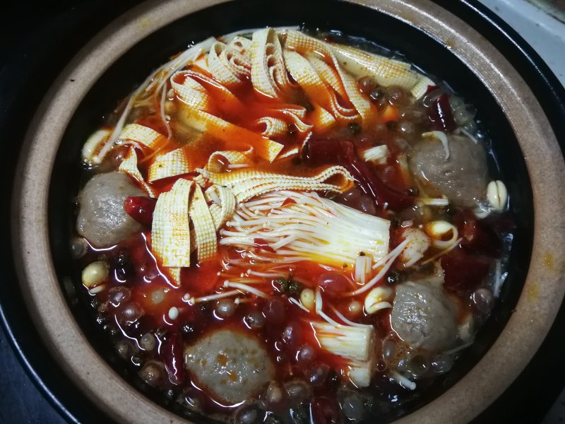 Steps for Stewed Beef Balls with Enoki Mushrooms and Tofu Skin