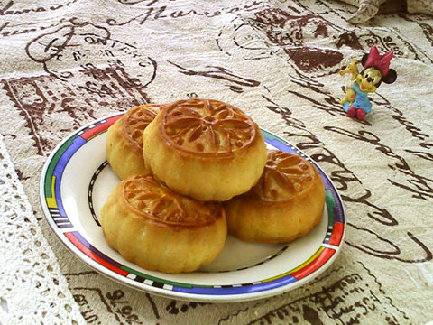 Traditional Coconut Mooncake