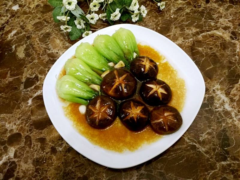 Steps for Making Canola Mushroom Stir-Fry