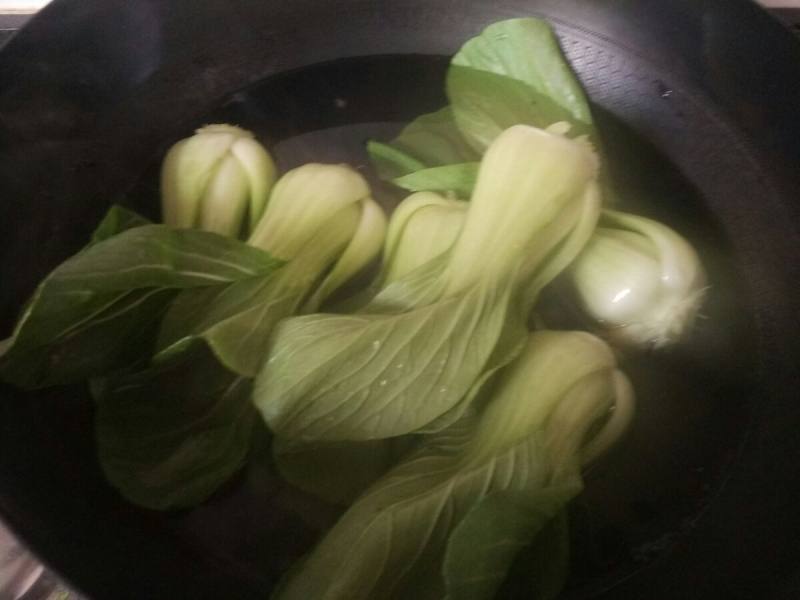 Steps for Making Canola Mushroom Stir-Fry