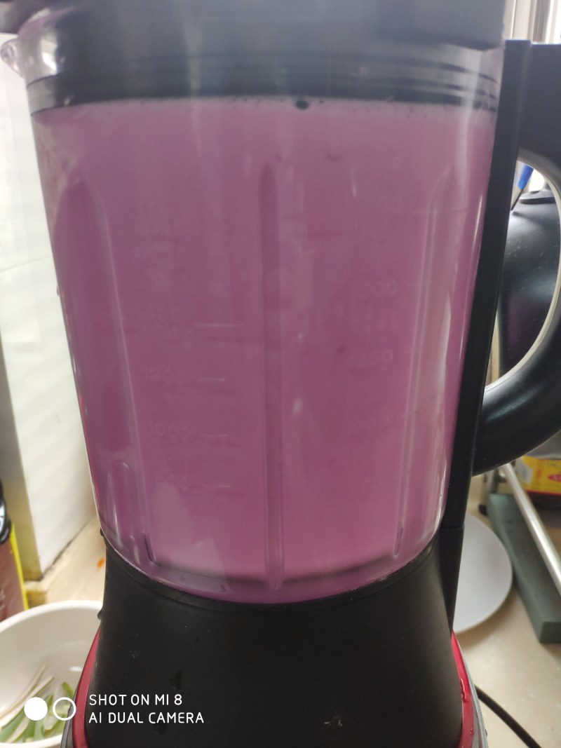 Steps to Make Dragon Fruit Banana Apple Smoothie