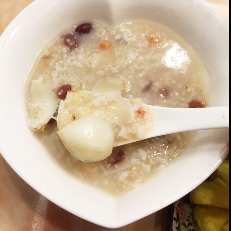 Lotus Lily Goji Millet Glutinous Rice Porridge