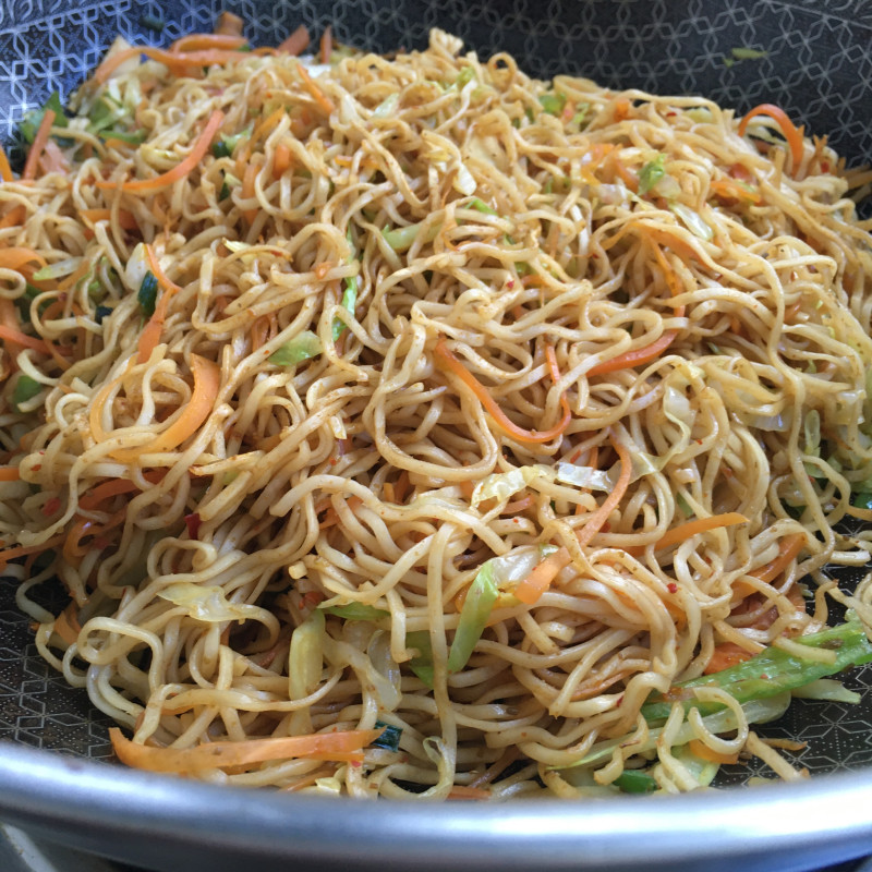 Steps for Cooking Fried Egg Noodles with Cabbage