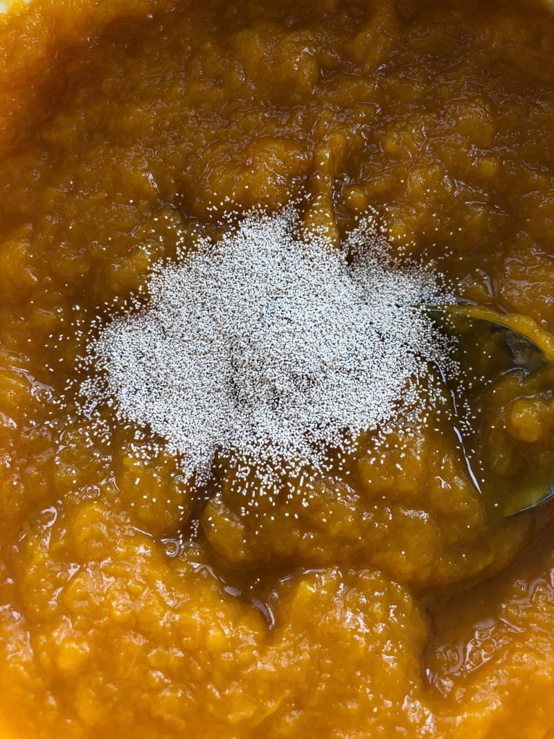 Steps for Making Pumpkin Steamed Cake