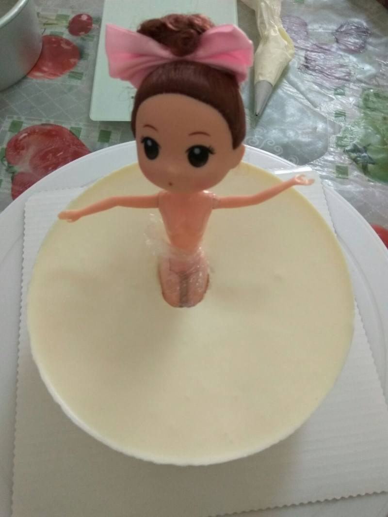 Steps to Make Doll Cake