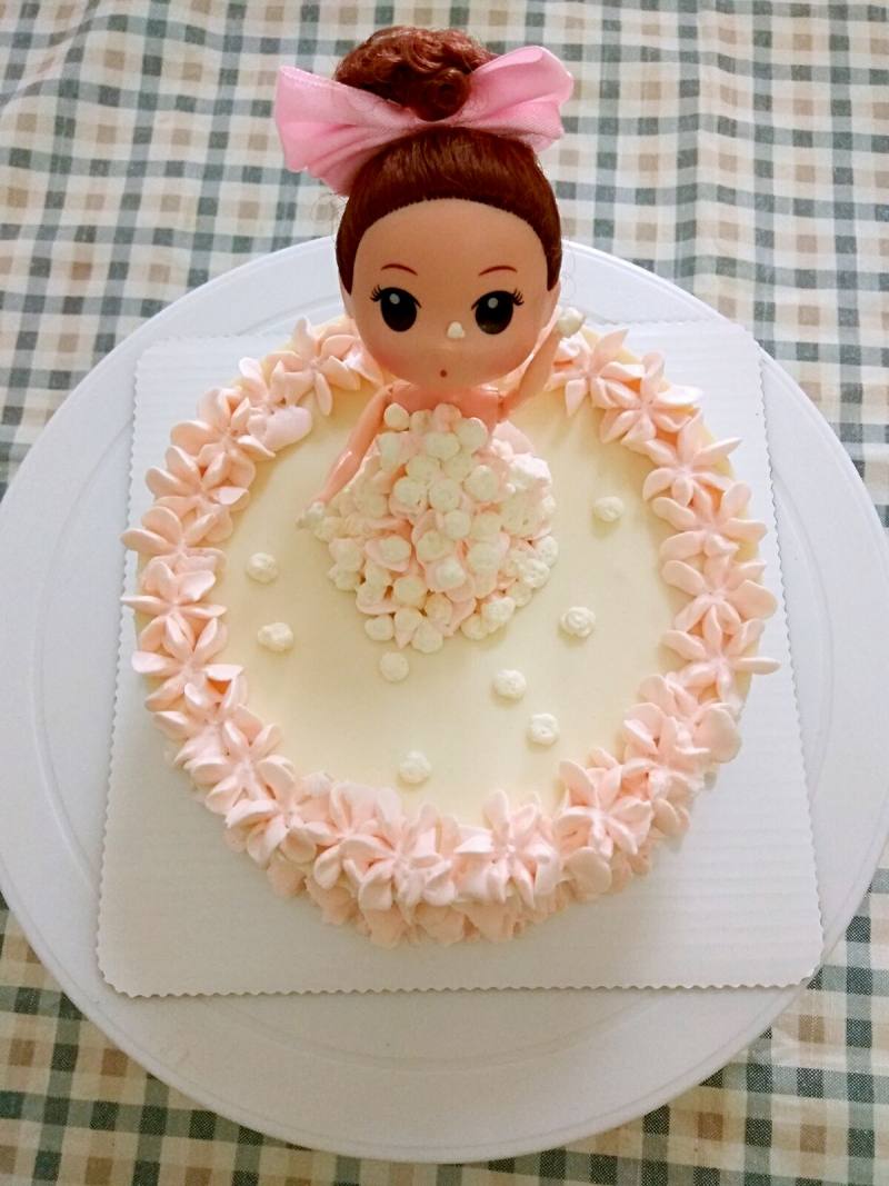 Steps to Make Doll Cake