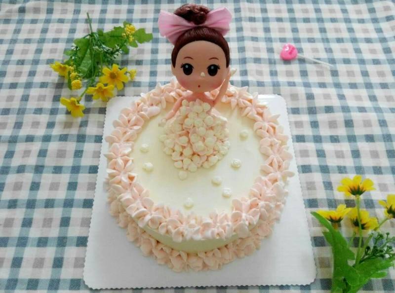 Steps to Make Doll Cake