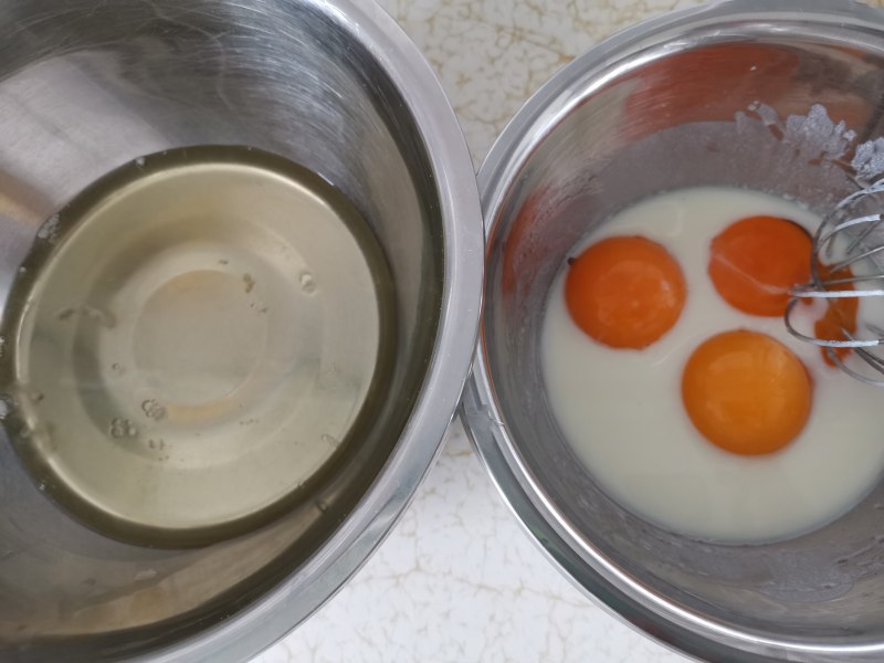 Steps for Making Steamed Two-Color Flower Egg Cake