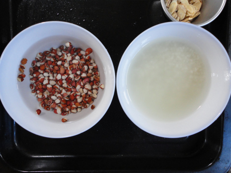 Steps for Making Astragalus Congee