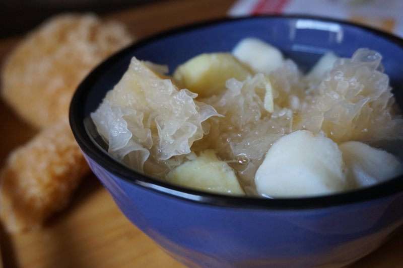 Steps for Making Fresh Chinese Yam and Sweet Potato Sweet Soup