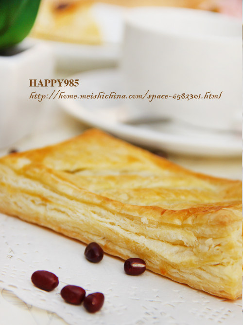 Winter Afternoon Tea Snack: Red Bean Tart with Crispy Pastry