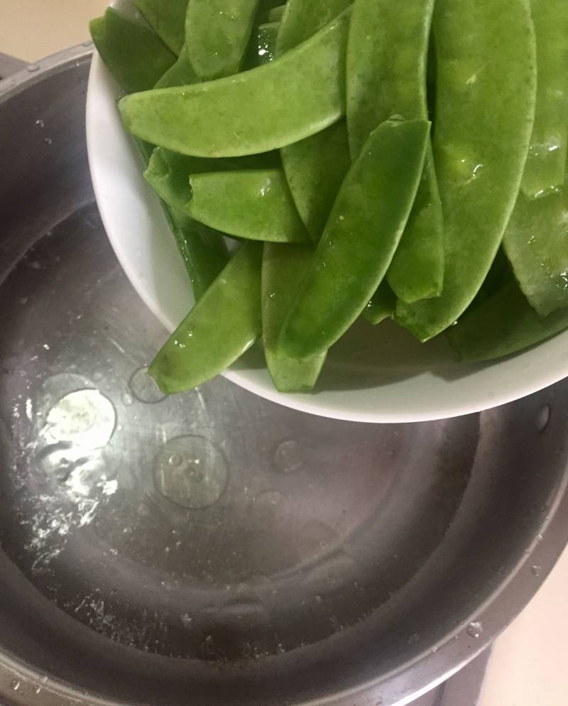 Steps for Stir-Fried Pork with Green Beans