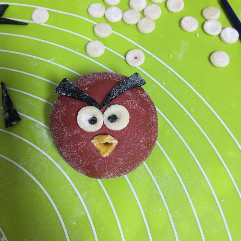 Steps for Making Angry Birds Meat Buns