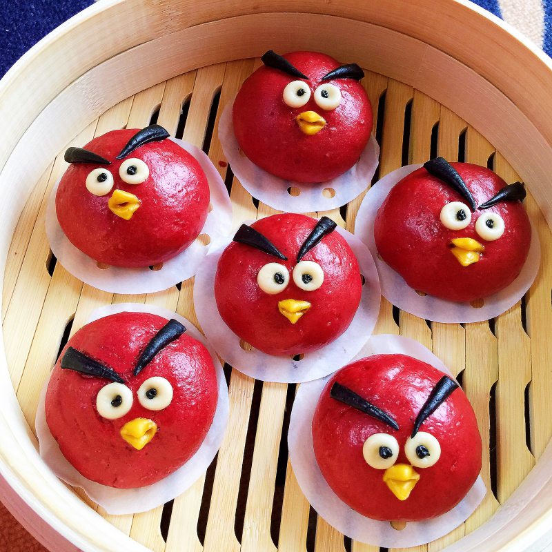 Steps for Making Angry Birds Meat Buns