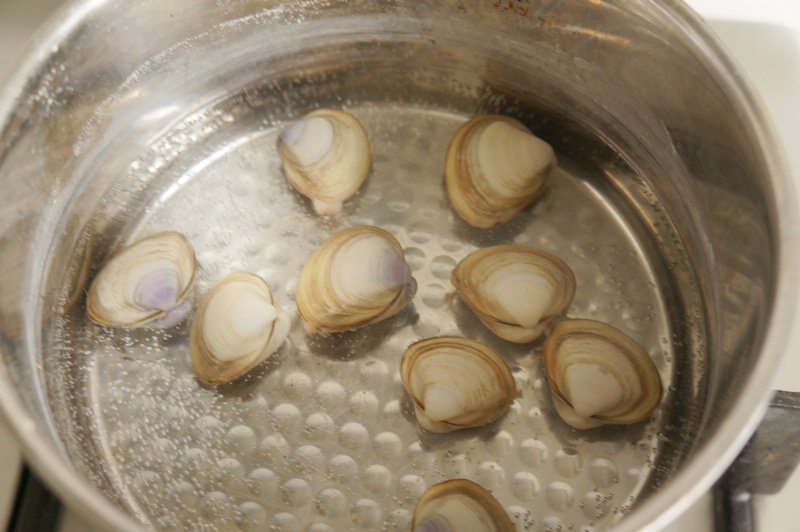 Steps for Cooking Clam Cream Spaghetti