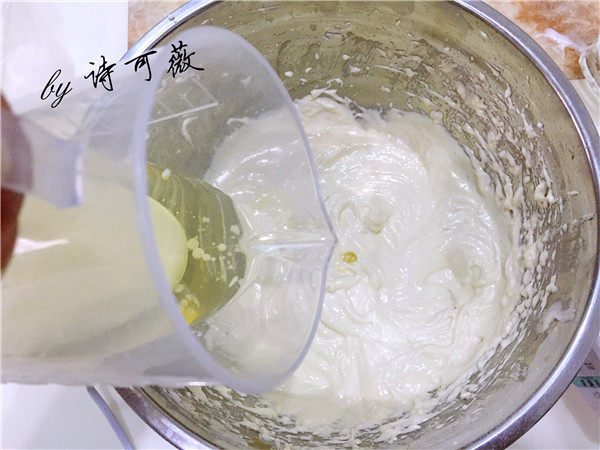 Steps for Making Six-Inch Sponge Cake