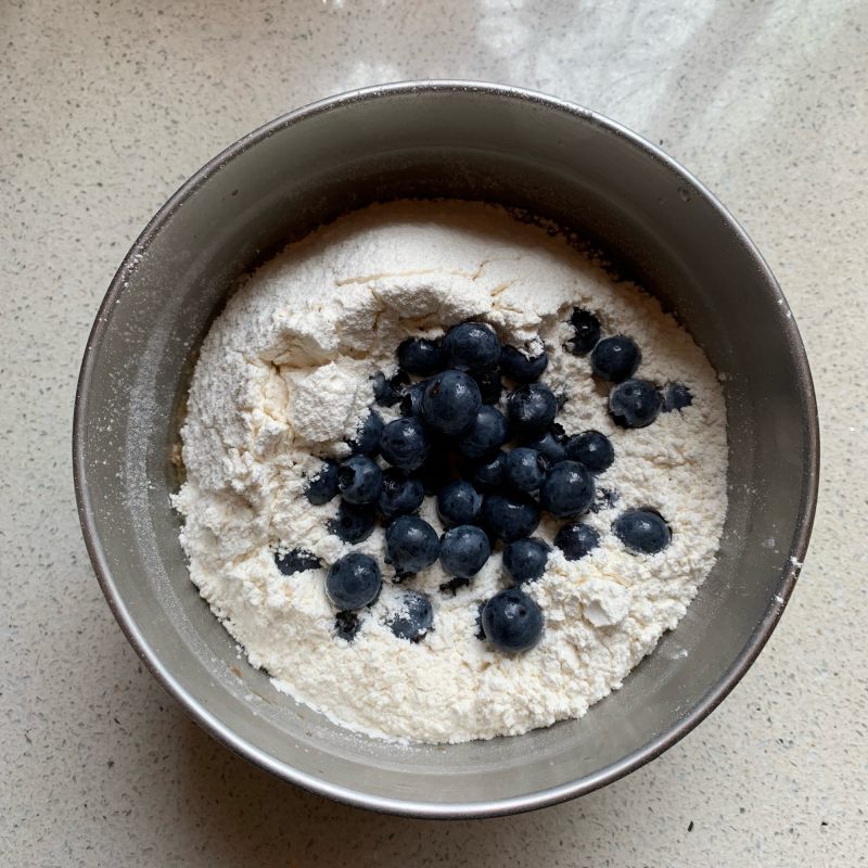 Steps for Making Blueberry Muffin Cake with Molten Lava Center