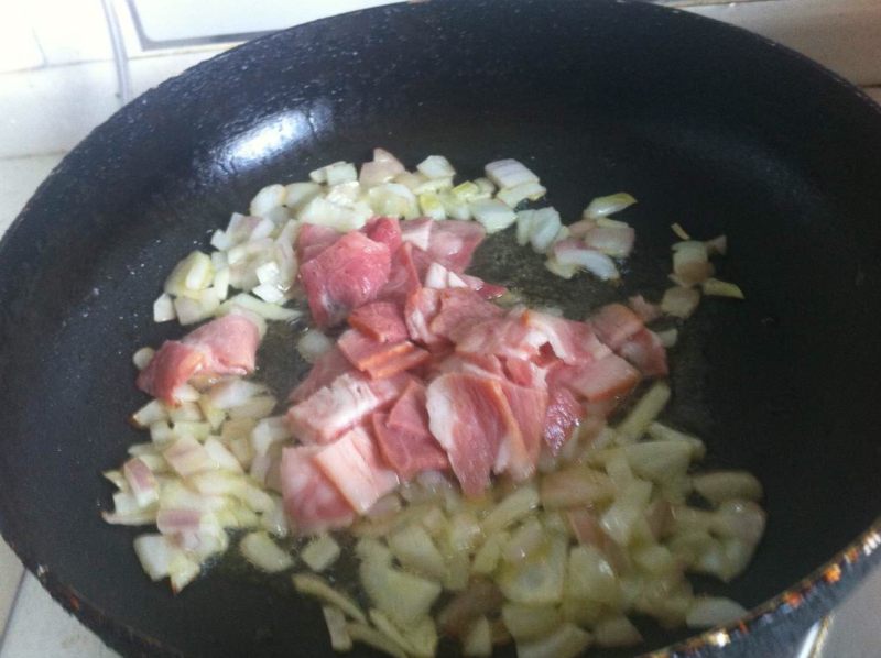 Steps for Making Creamy Mushroom Bacon Pasta