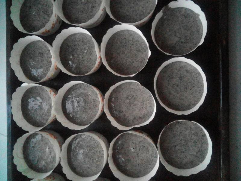 Detailed Steps for Cooking Rich Black Sesame Muffin