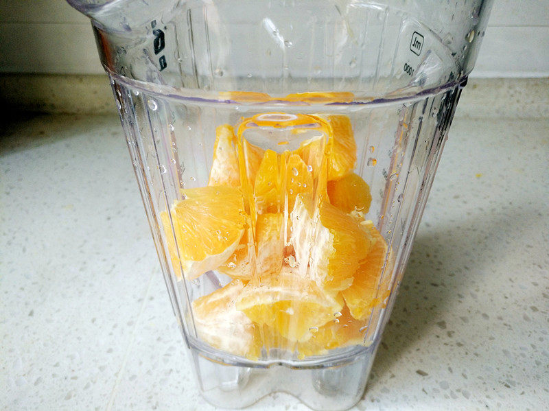 Steps for Making Freshly Squeezed Orange Juice