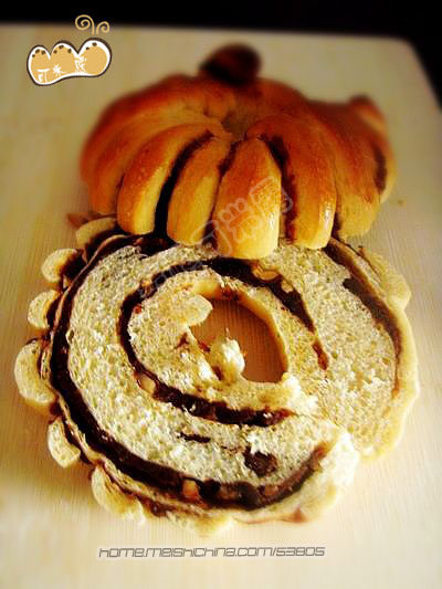 Red Bean Peanut Bread Ring (Cold Fermentation Method with Pre-ferment) - Sweet Bread Series