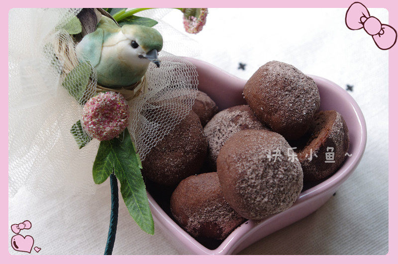 Sweet Love... Chocolate Heart-filled Small Round Cakes