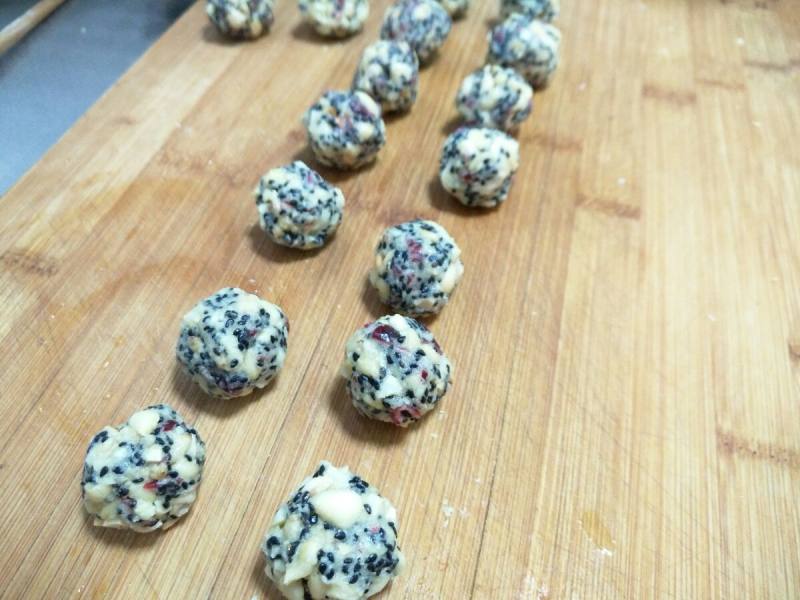 Homemade Glutinous Rice Balls (Cheese Cranberry Version) Step by Step