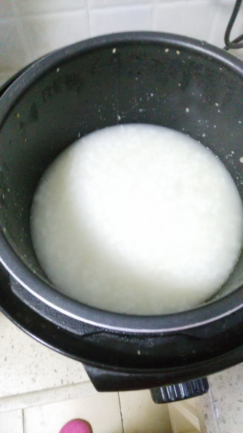 Steps for Cooking Bok Choy, Tomato and Dried Scallop Congee