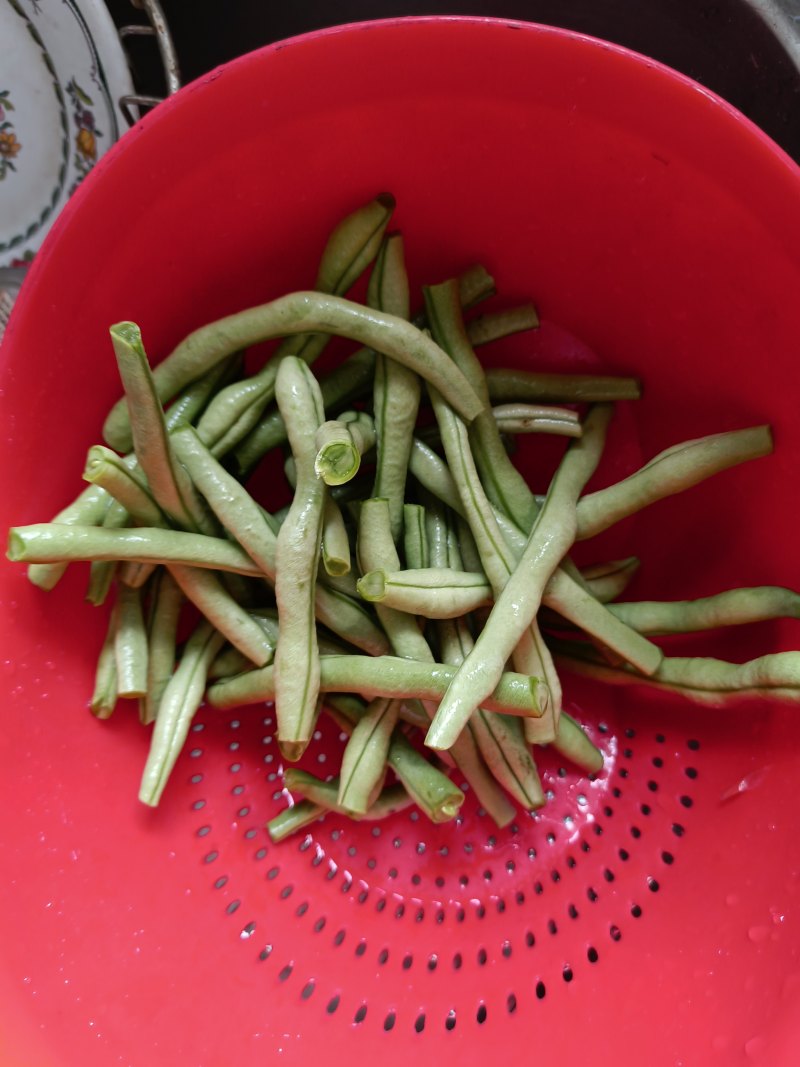 Step-by-Step Instructions for Boneless Duck with Beans