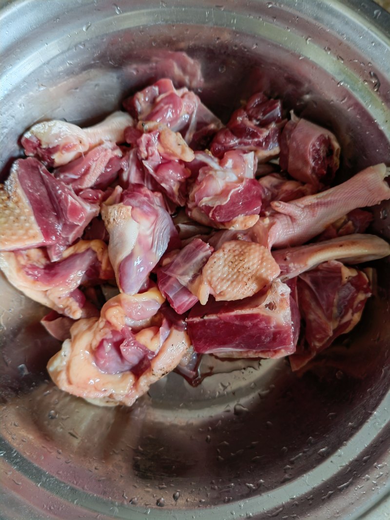 Step-by-Step Instructions for Boneless Duck with Beans