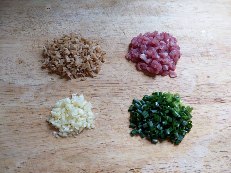 Steps to Make Radish Dry Egg Fried Rice