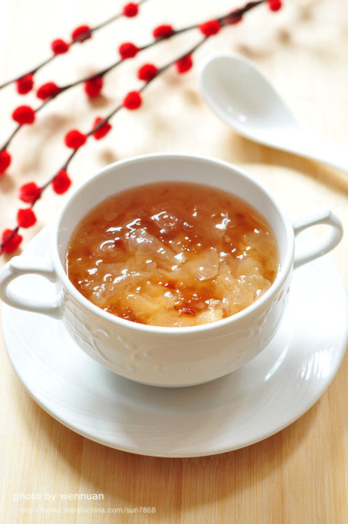 Peach Gum Tremella Snow Lotus Seed Soup