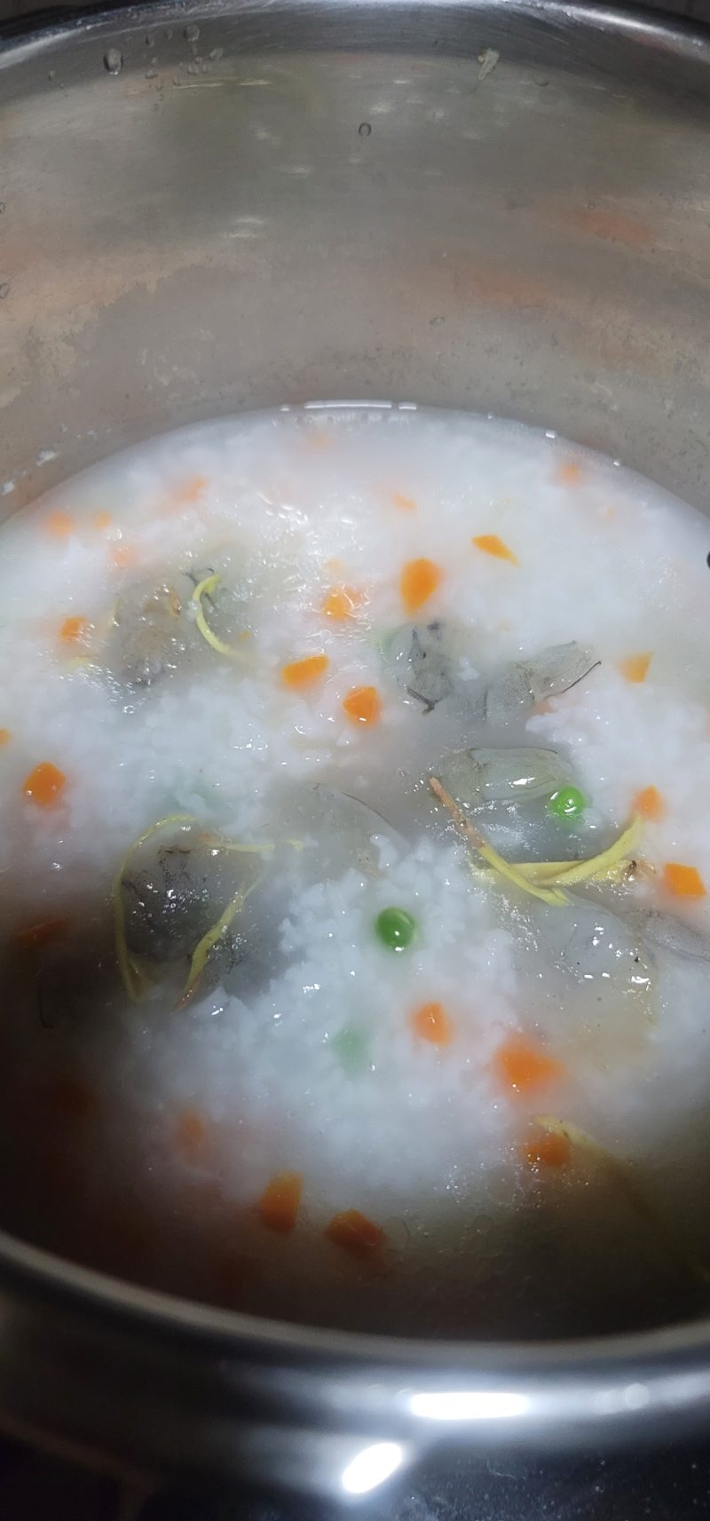 Steps to Make Pea Carrot Shrimp Congee