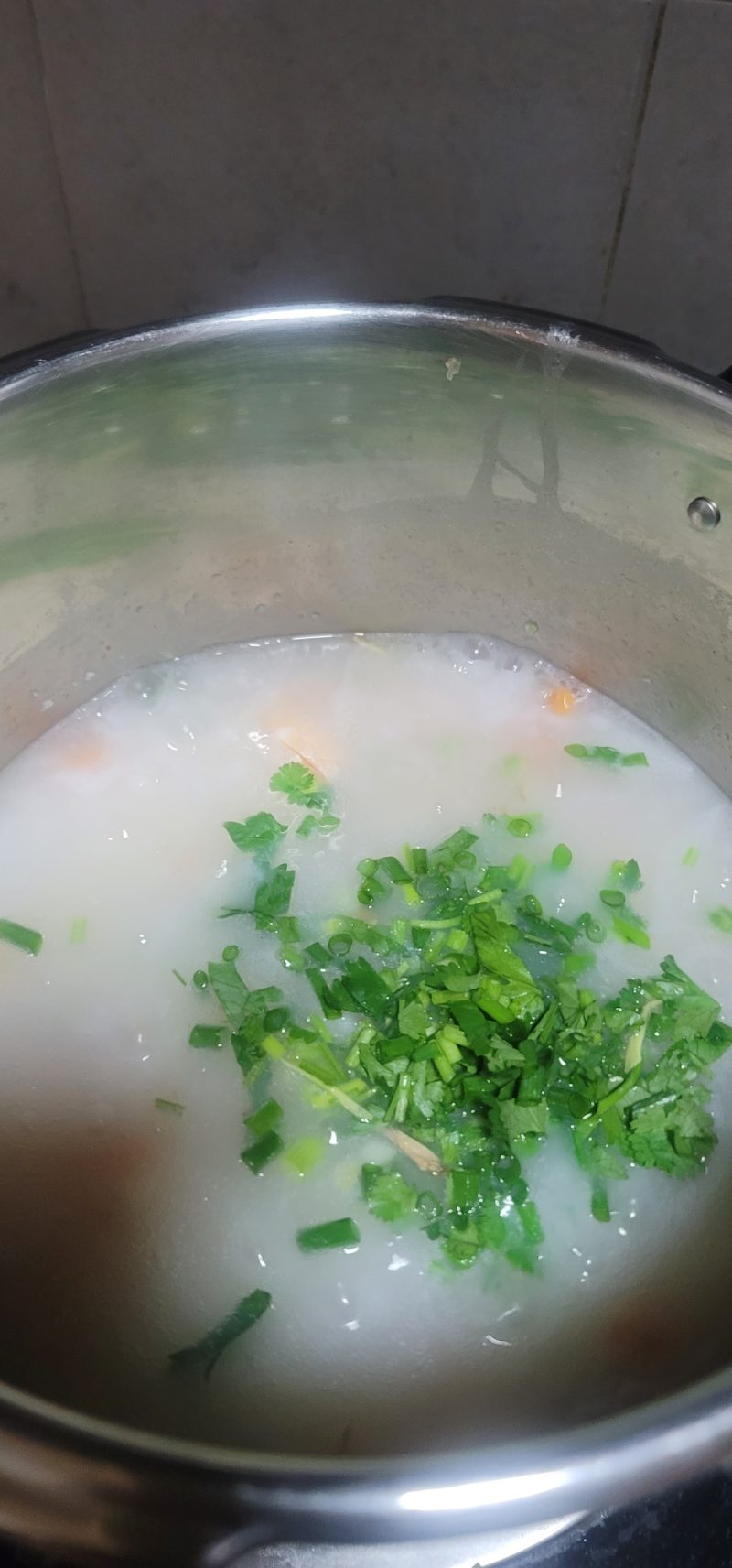 Steps to Make Pea Carrot Shrimp Congee