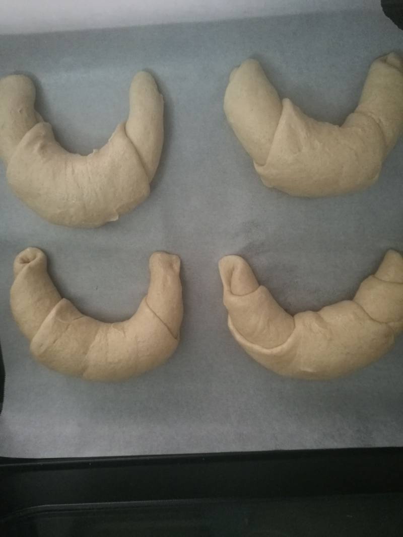 Steps to Make Healthy Croissants